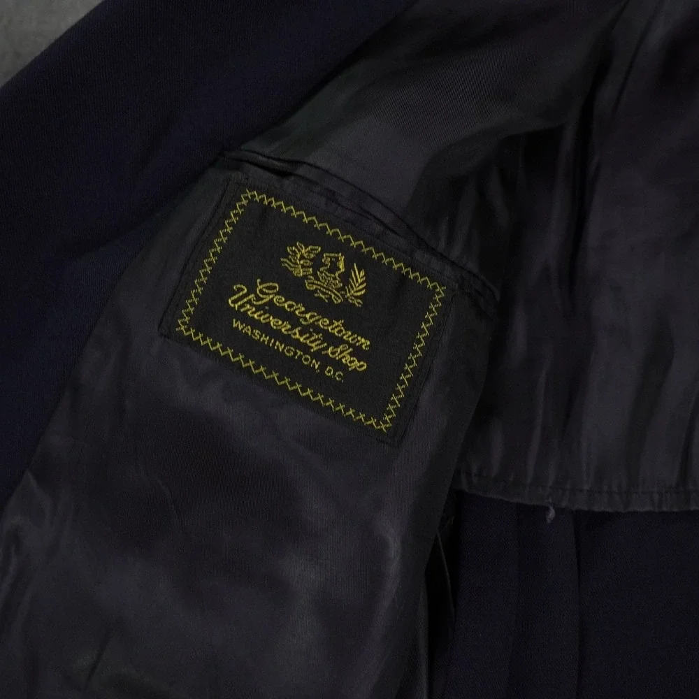 Georgetown University Shop Blazer Men 40R Navy Blue Gold Crest Button USA Made